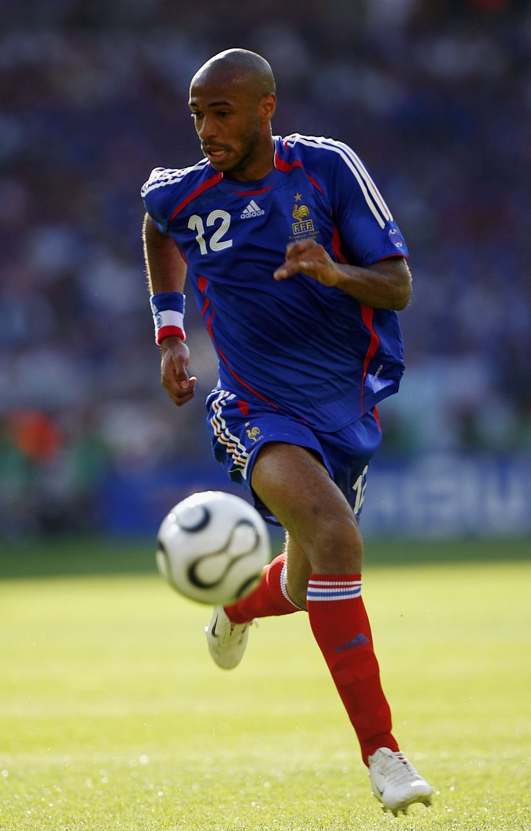 2006年6月13日,世界杯g组,法国0-0战平瑞士.亨利带球突破  stuttgart,