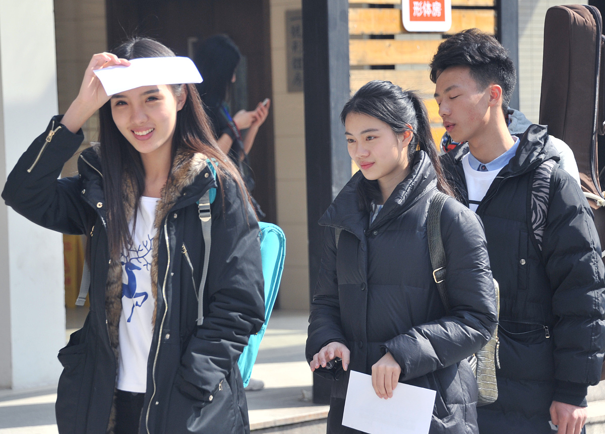 ***_***2016年2月18日,上海戏剧学院表演系开考,吸引了全国各地众多的