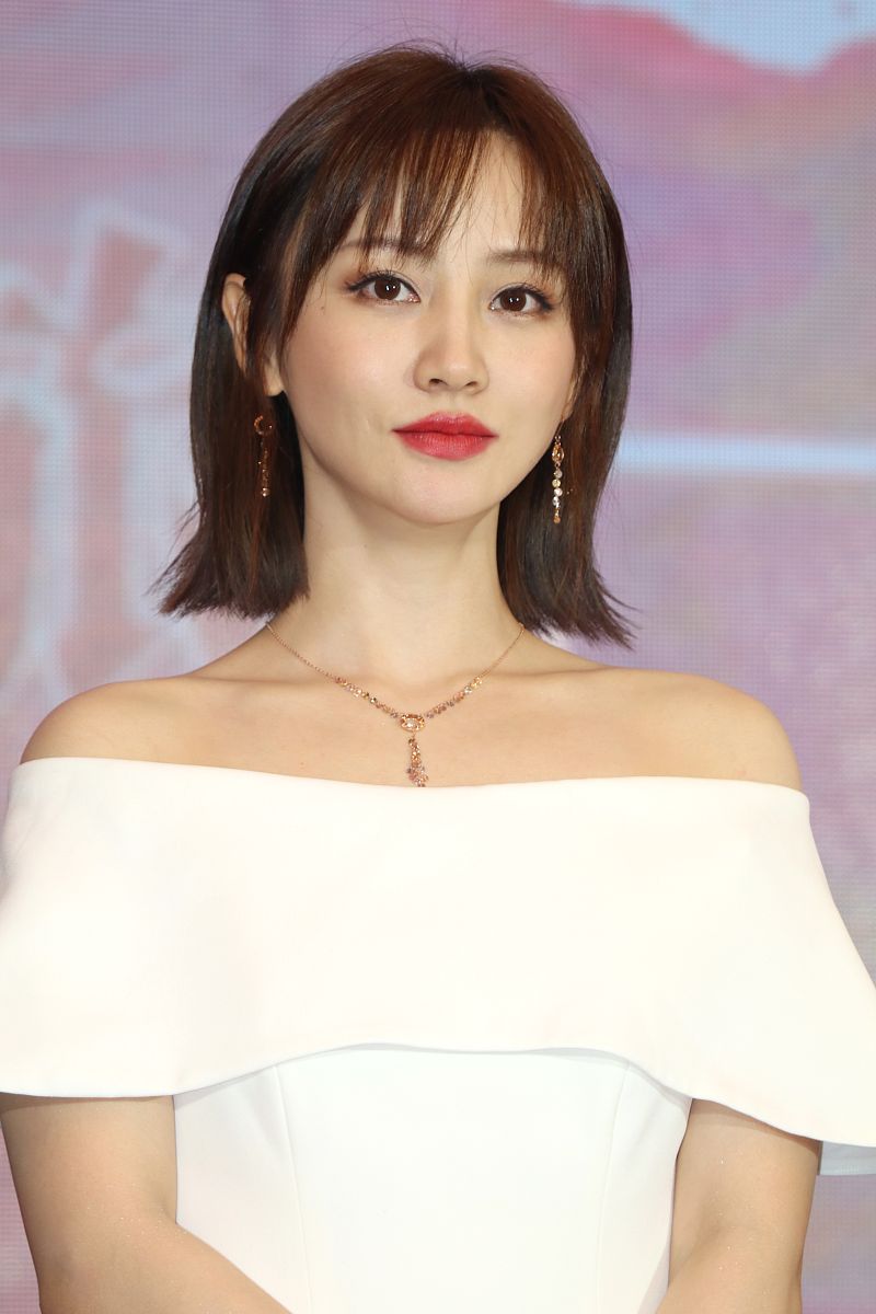 2019年9月8日,上海,明星参加《你是我的答案》发布会.赵予熙