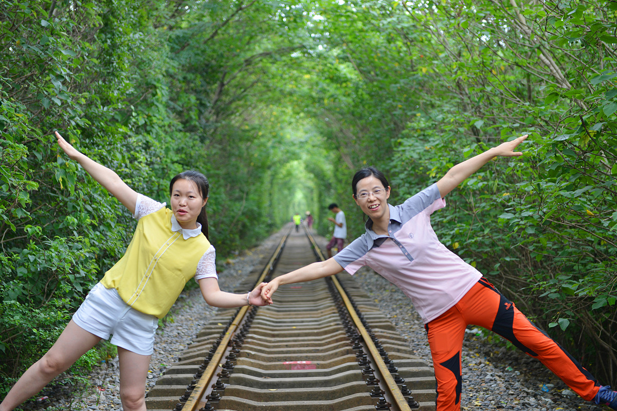 皇上戏妃子，下一句如何接？