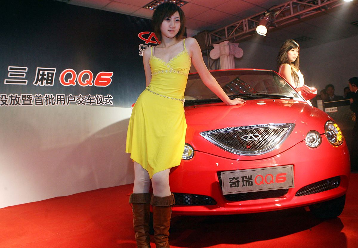 2006年12月3日,奇瑞qq6在济南举行投放仪式.+++_+++奇瑞qq6,奇瑞,奇瑞
