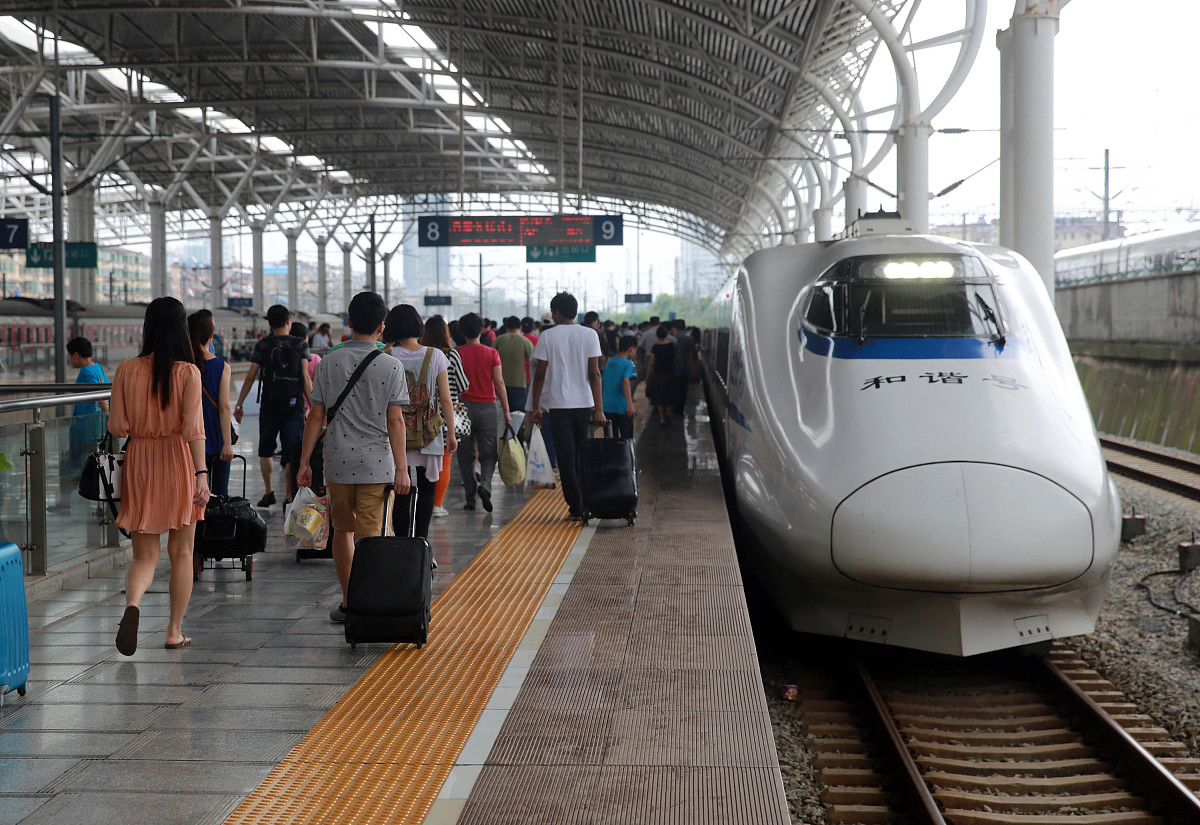 贵阳高铁特招四川地区初高中学生直接进入高铁工作