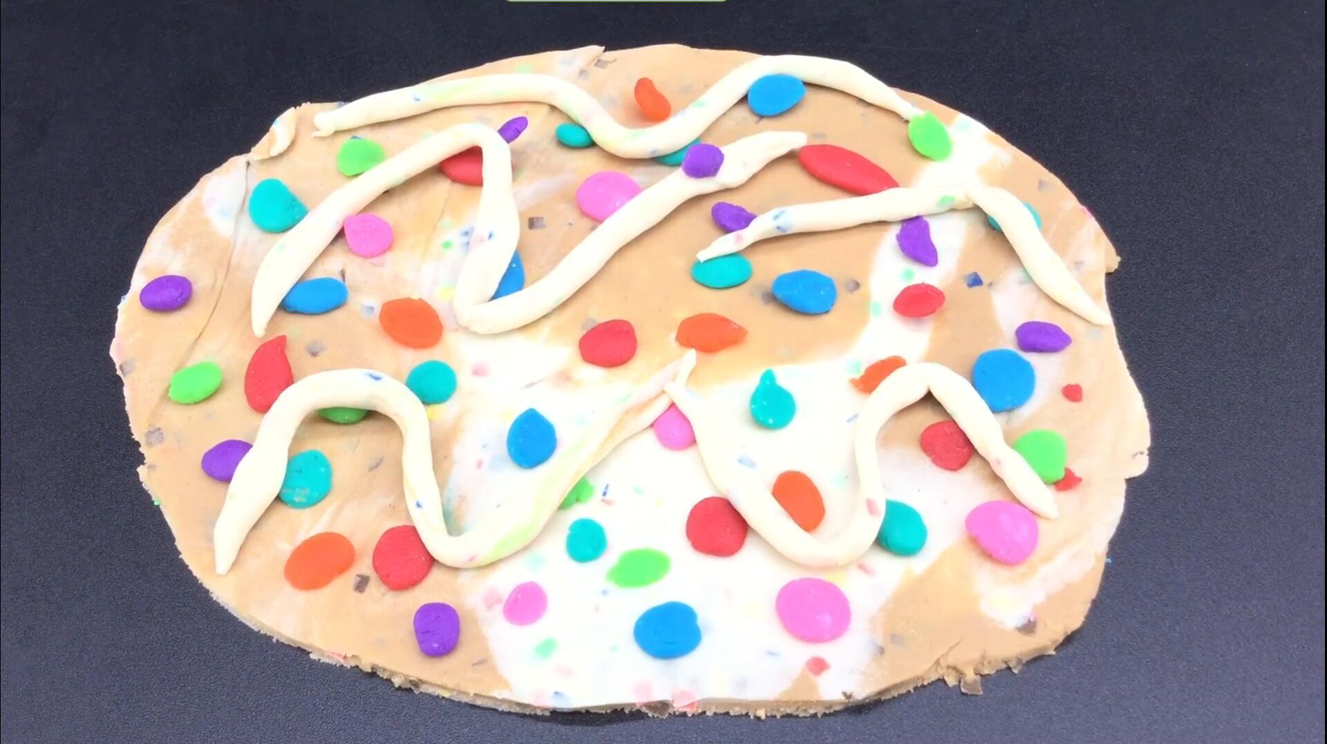 彩泥橡皮泥制作美味好看的披萨饼