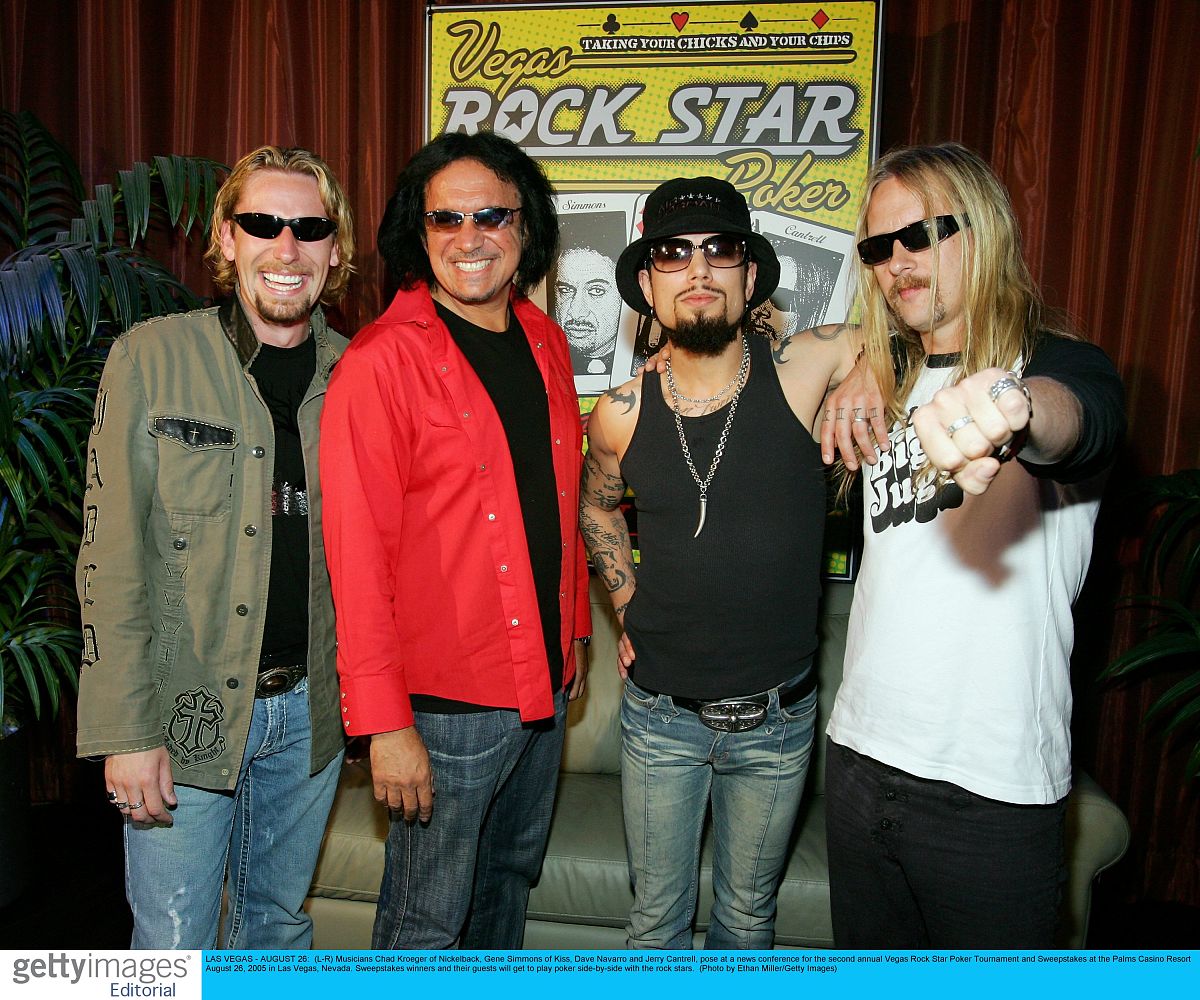 las vegas - august 26:  (l-r) musicians chad kroeger of nickelba