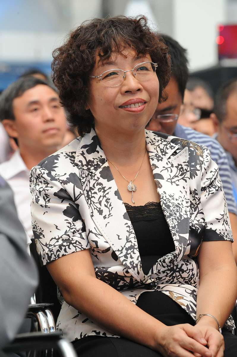请简述中国民事诉讼程序简易化的现状要求从以下三个方面阐述：现有简易程序的情况简易程序的优缺点现有程序简易化的问题与不足