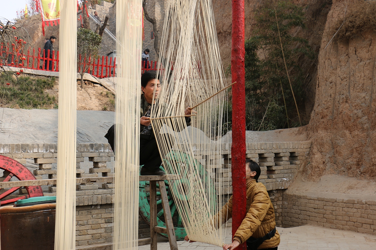 咸阳高中毕业生适合读中专吗？ - 详细分析和建议