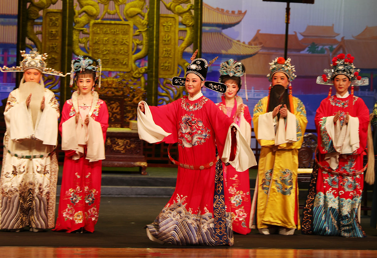 皇上戏妃子下一句：经典对答与民间传说