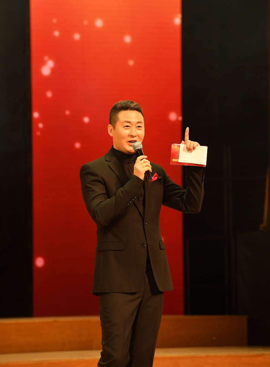 孝感美术学校播音与节目主持要满足什么条件