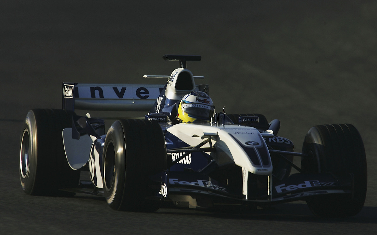 翻译这句话：Please keep in mind that you can only change your name once in 14 days