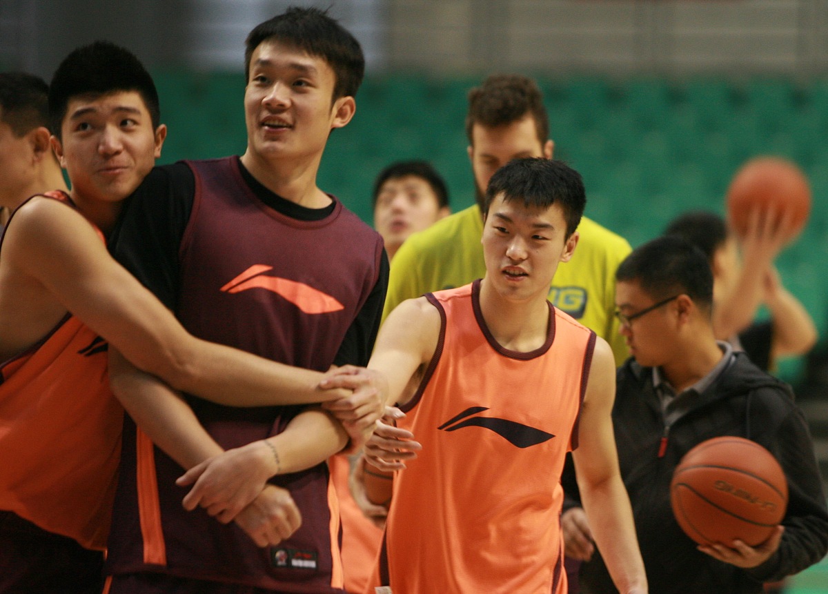 曹磊发现李晋晔侄子屈楚萧：篮球少年，未来可期