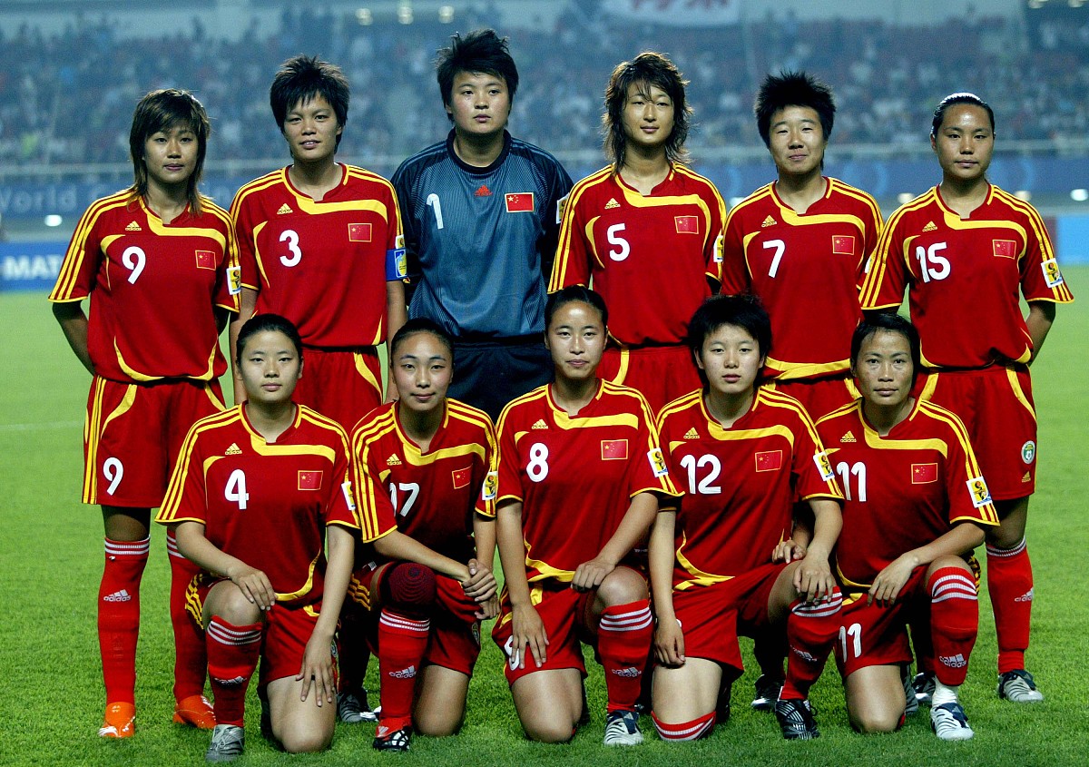 2007年4月21日,武汉,足球表演赛,中国女子足球队3-2战胜国际足联世界