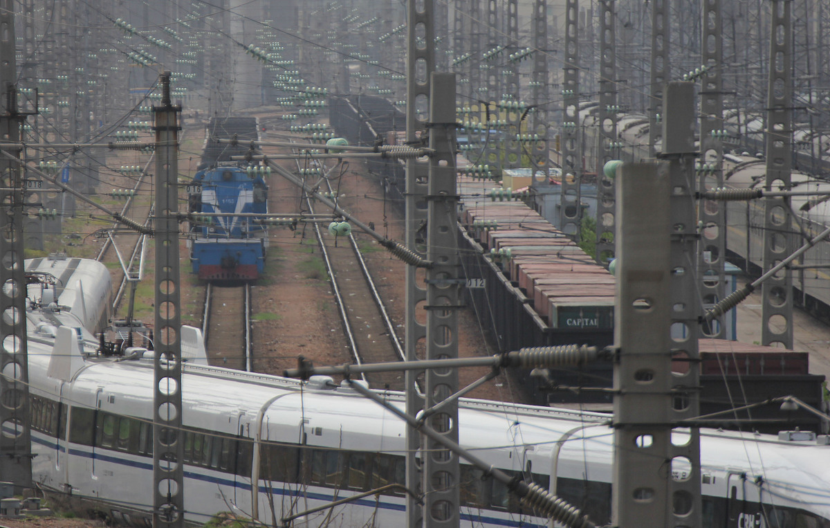 初中毕业生适合去成都高铁职业学校学习吗？