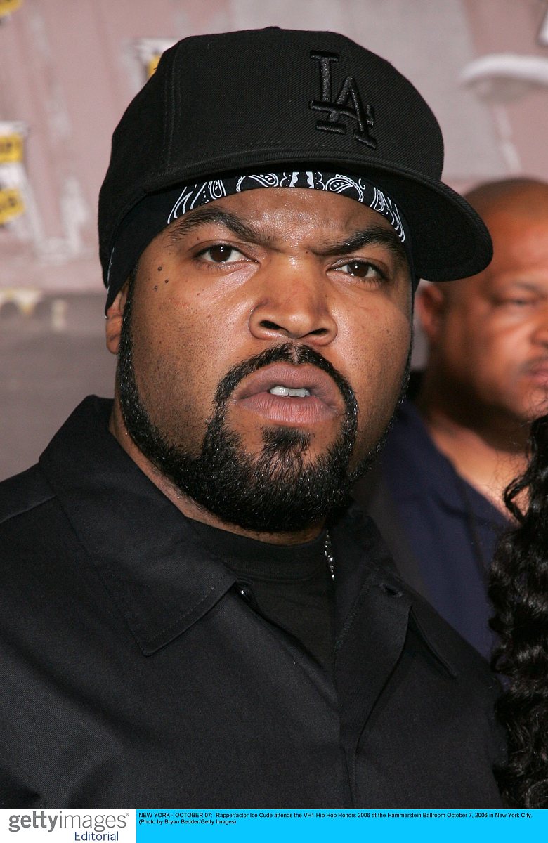 new york - october 07:  rapper/actor ice cude attends the vh1 hi