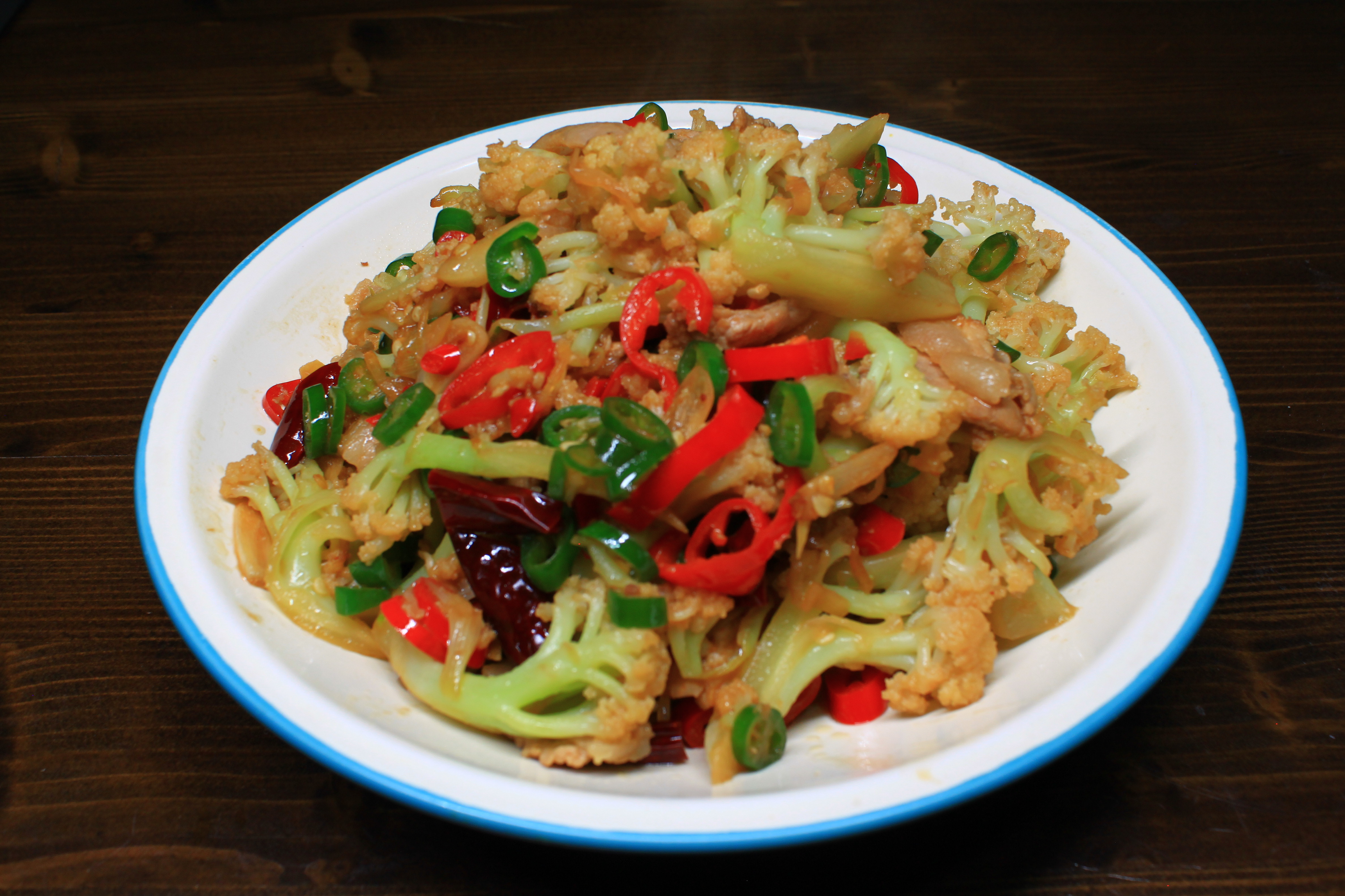 家庭版干锅菜花做法,脆爽可口,鲜香美味,一盘卖38元,都值得