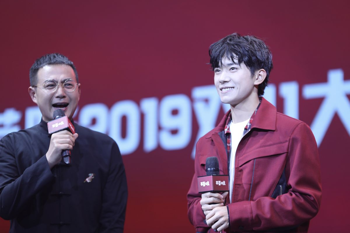 百草味竞争对手分析：大型食品企业、同类品牌、传统品牌和新兴品牌 - 全面解析休闲零食市场竞争格局