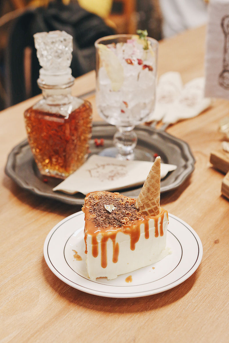 gptGPT stands for Generative Pre-trained Transformer It is a type of deep learning architecture that uses transformers to generate natural language text Developed by OpenAI GPT models are pre-trained