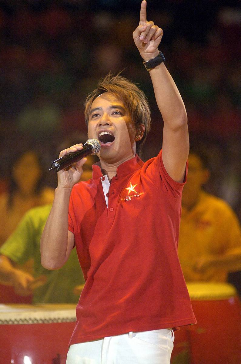 2007年6月29日,为庆祝香港回归祖国10周年,万名来自内地,香港,澳门,台