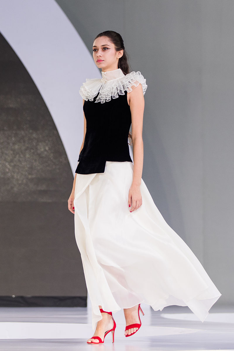 自信生活态度类型的服装文案