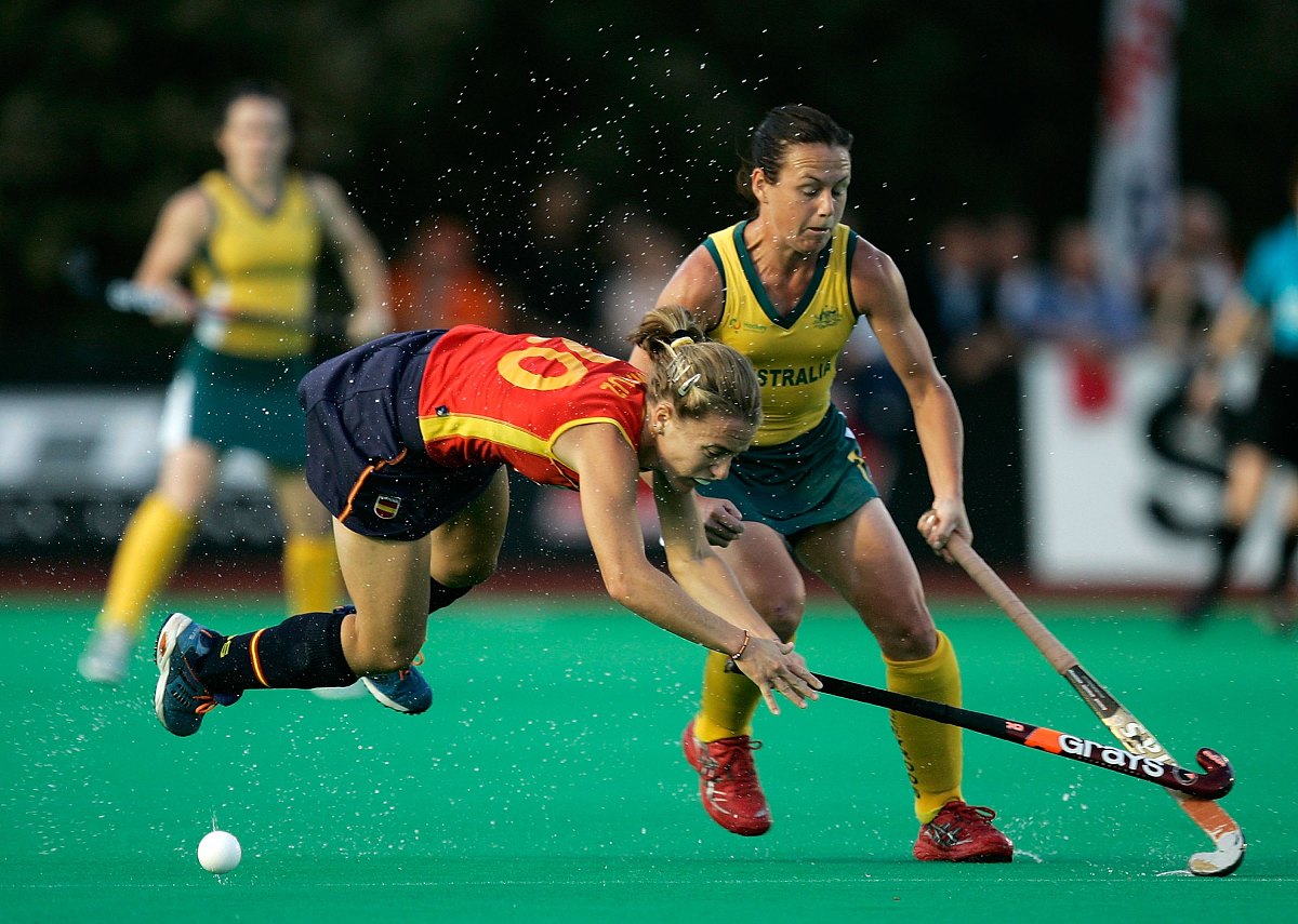 madrid, spain - october 06:  kobie mcgurk (r) of australia clash