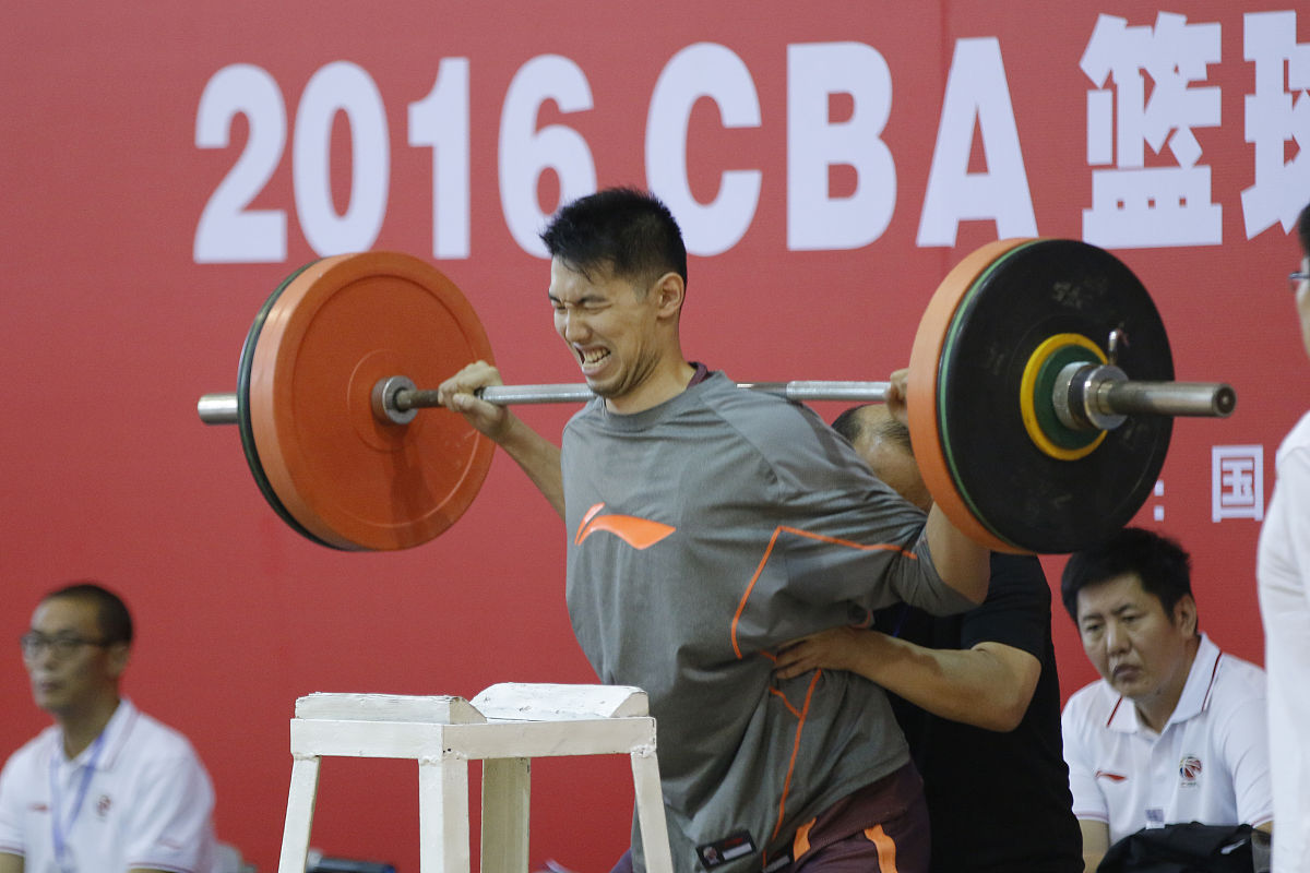 172cm/70kg，深蹲140kg/硬拉140kg/高翻65kg 力量训练计划