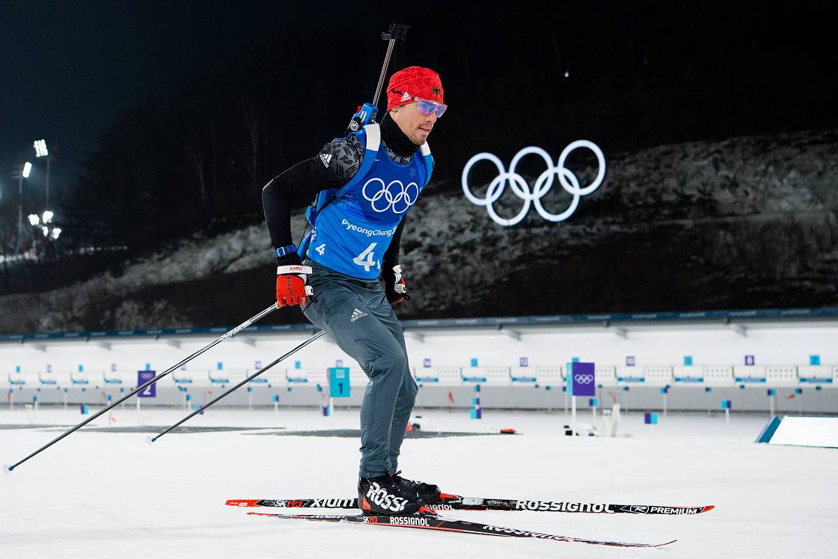 180223 simon schempp of germany prior in the men s biathlon 4x7,