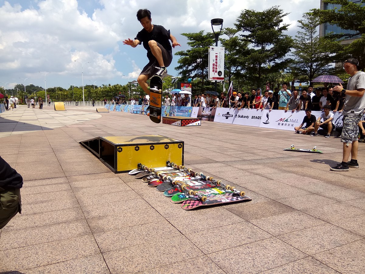 Vans 国际滑板日限定版登场！滑板文化时尚盛宴