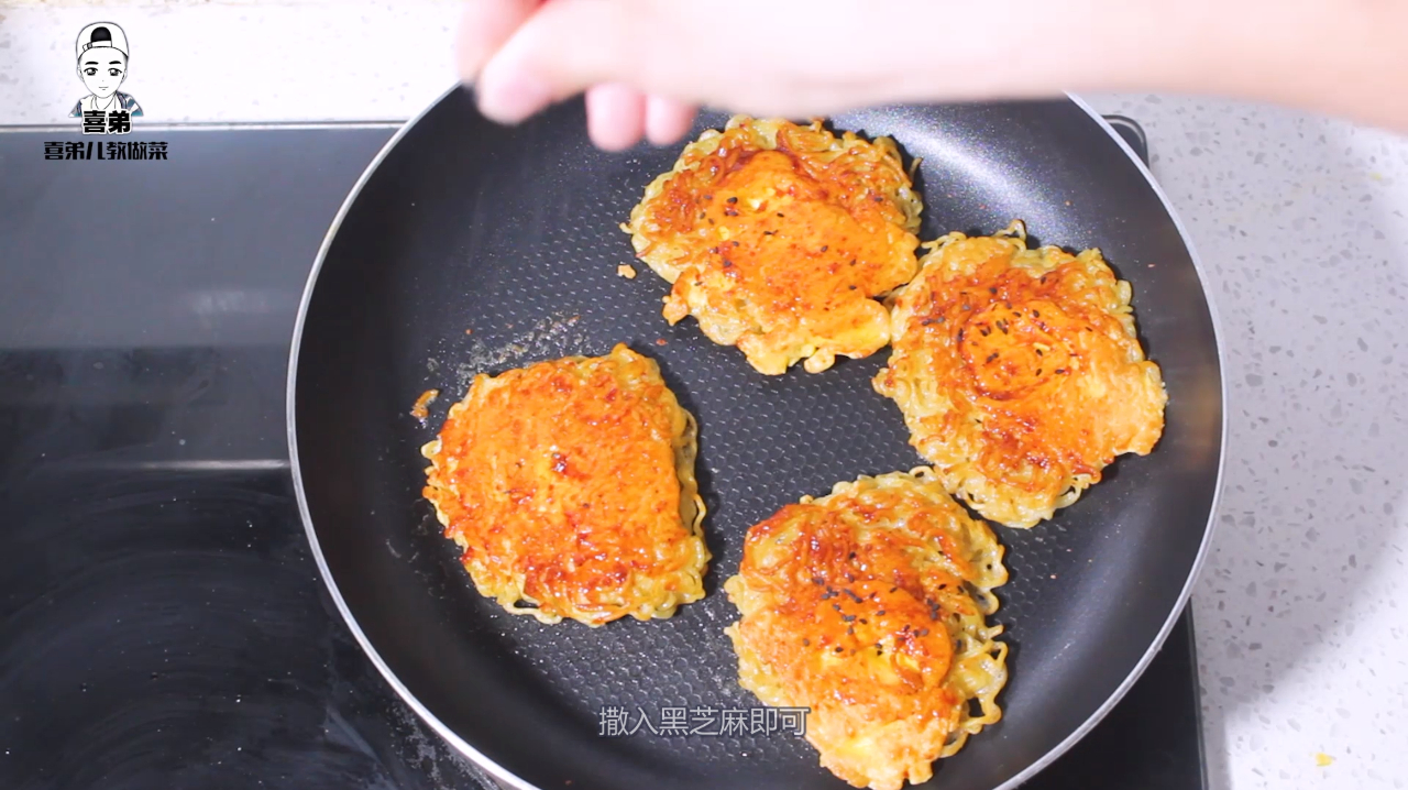 家庭版自制小零食,方便面最健康的吃法,香酥可口,小孩超爱吃