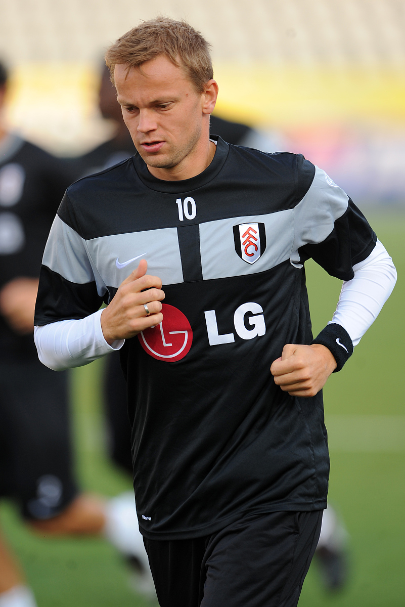 写一篇满天星初中足球训练月计划