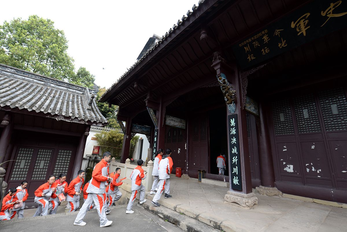 巴中初中中专学校都有什么专业