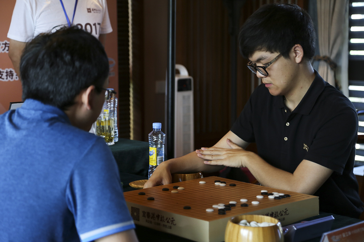 人工智能与围棋：AlphaGo的突破和未来展望