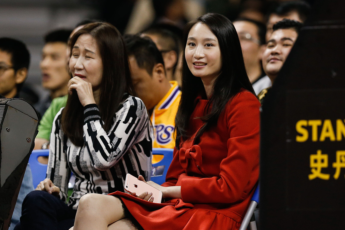 李梦丑闻始末：从女篮天才到众矢之的，谁之过？