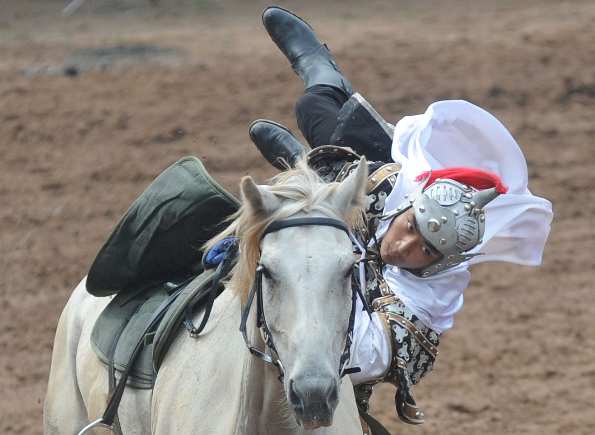 权御天下报幕词