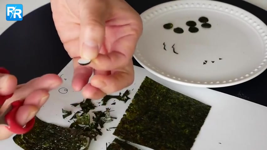 几种简单原料就能做出超萌的皮卡丘豆皮寿司~