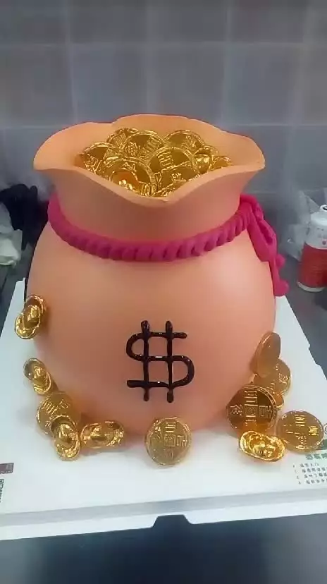 创意钱袋蛋糕
