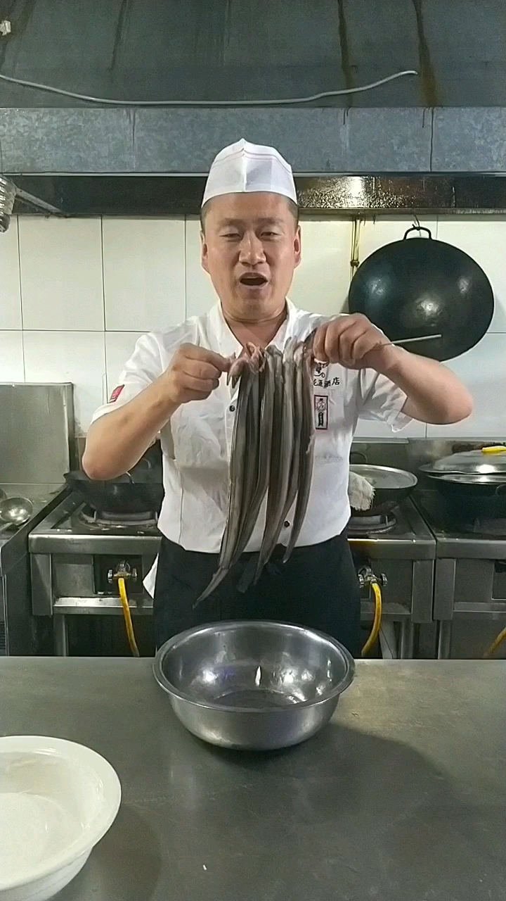 #美食#家常烧鳗鳞鱼教程喜欢的双击加关注谢谢支持!