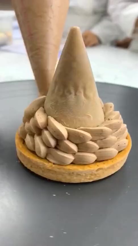 #搞笑段子#同样都是做鸡蛋仔的,为啥米其林大厨做的格外有食欲?果然价格决定价值