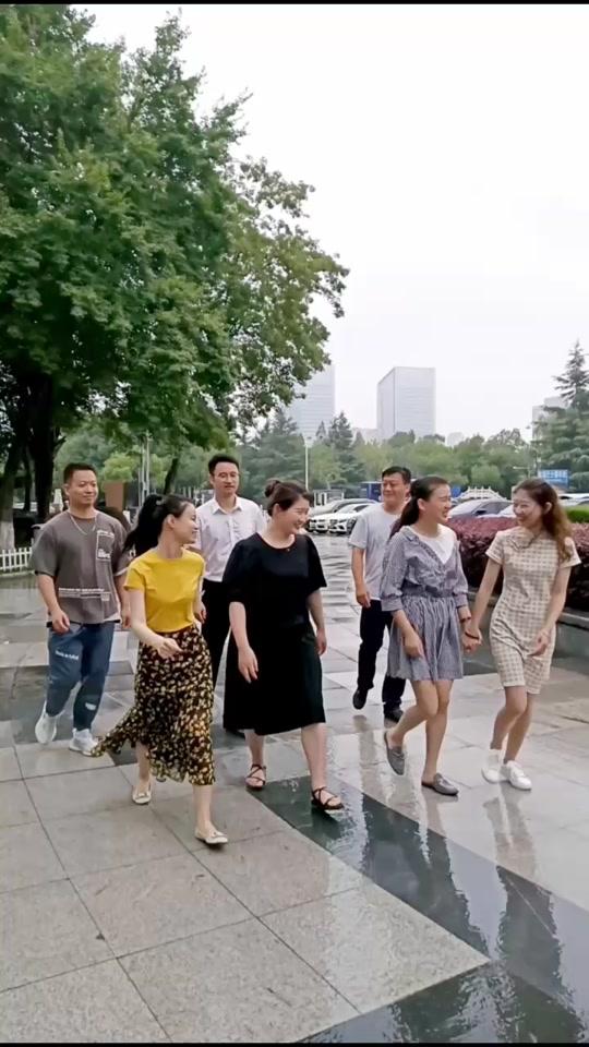 天鹅湖大酒店乘风破浪的小哥哥小姐姐们~给他们点个赞吧~??????????#五星级酒店 #