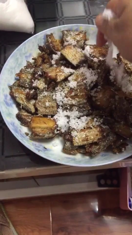 自制鱼罐头 做法(2)