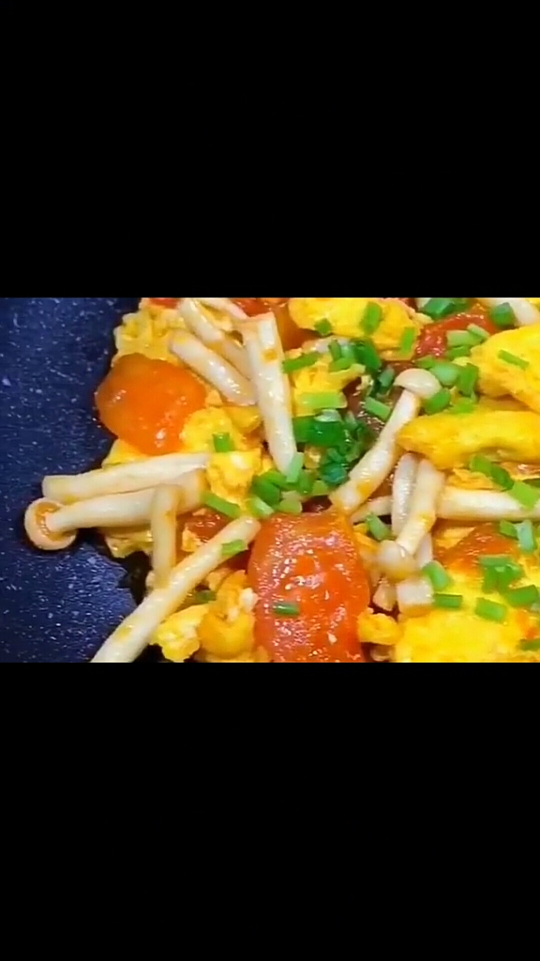 今天教你们做不一样的西红柿鸡蛋炒杏鲍菇