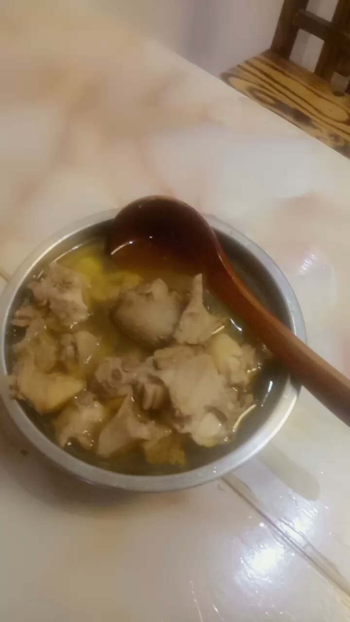 蛇肉炖鸡