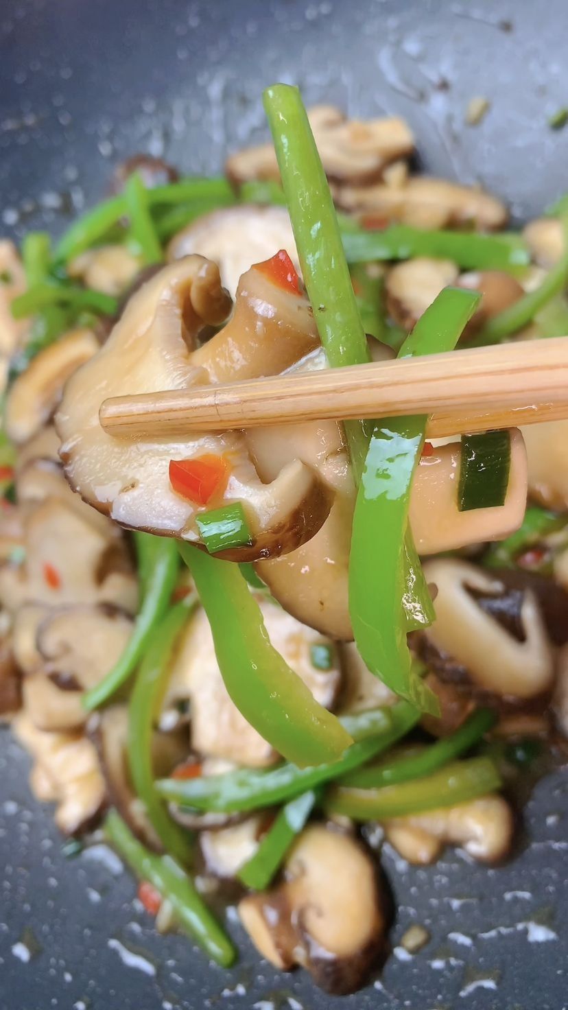 #美食#这个素炒香菇真的好好吃,简单又下饭
