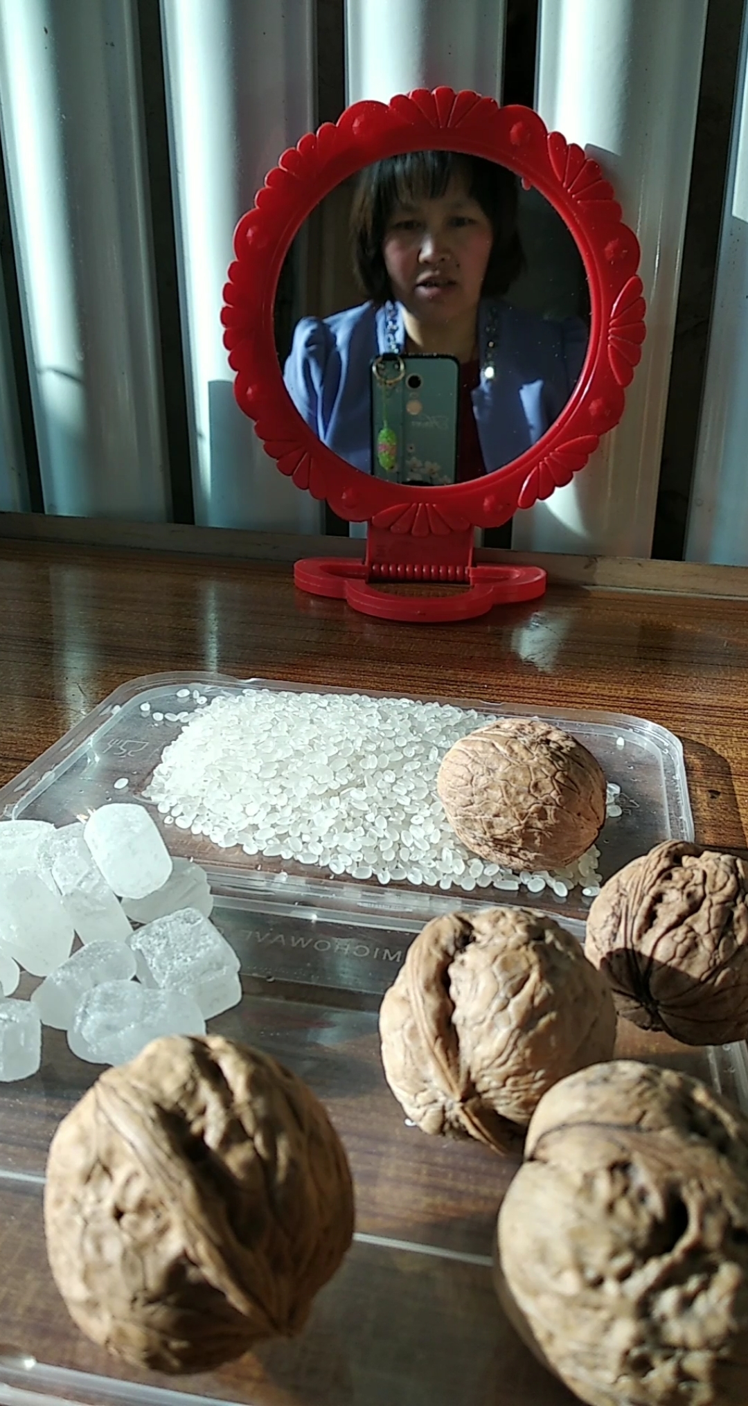 核桃粥的做法,……,特点,粥香滑润。功效,益肾补脑,止咳定喘。