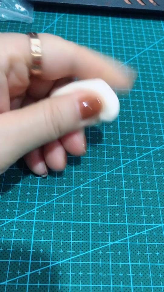 #和平精英 #和平精英和平精英 #火箭少女皮肤 最近接了一个50个冰箱贴的单…耽误更新了，