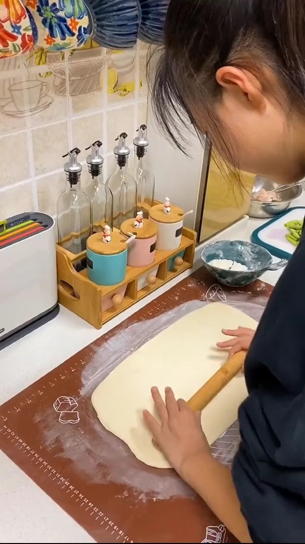 闺女呀,你奶奶要蒸馒头炖排骨,你非得做“一锅出”她老人家夸不会做饭的我教女有方!