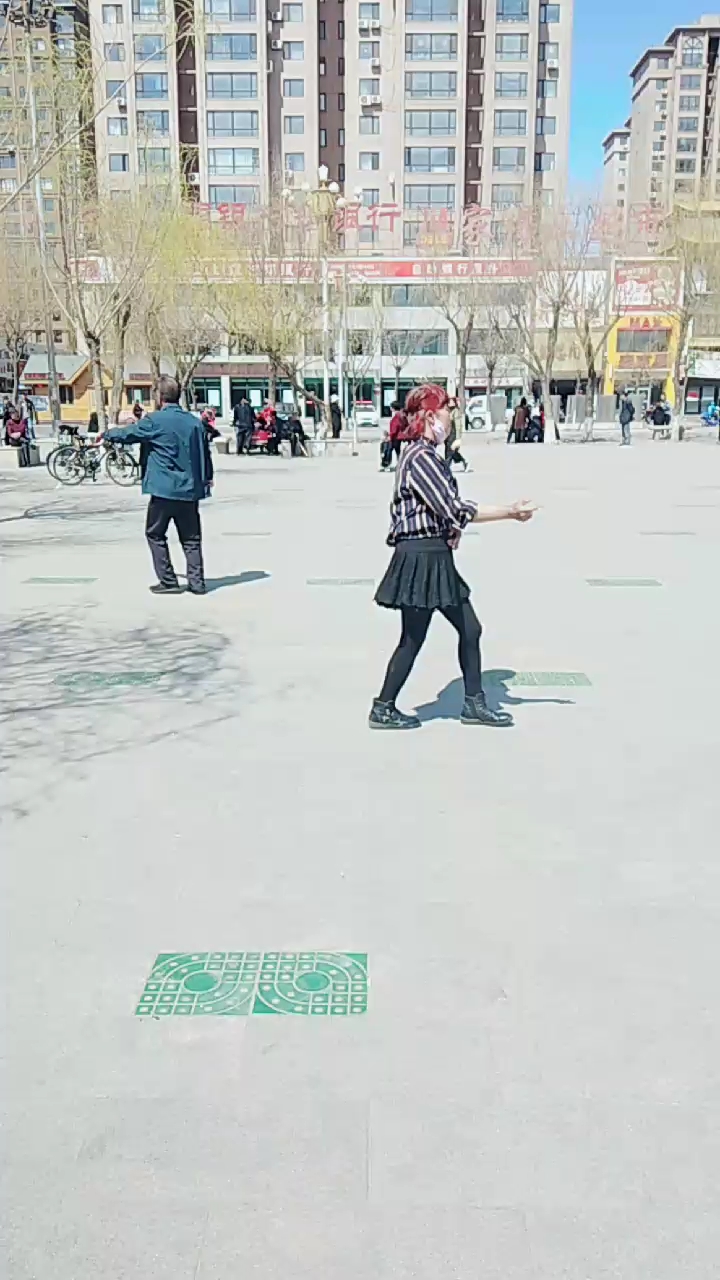 七十岁奶奶美哒哒!