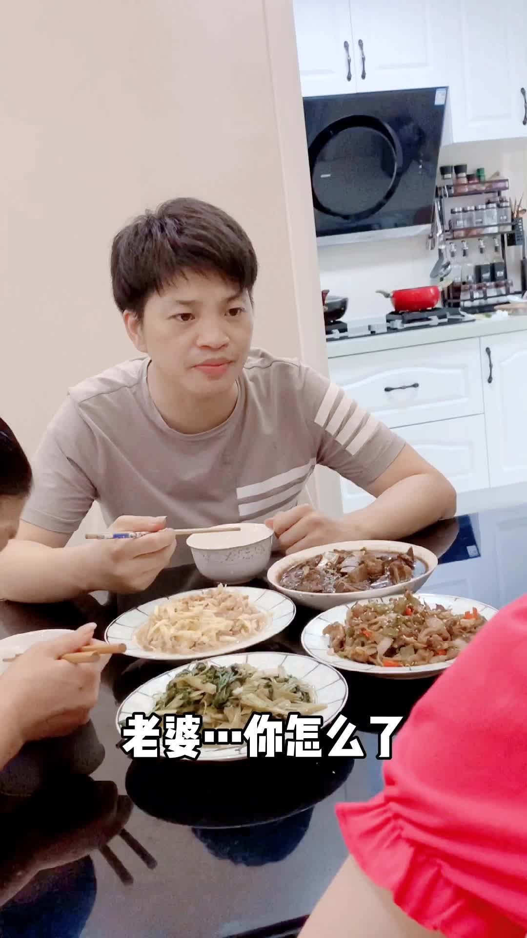 都说婆媳是天敌可刀子嘴豆腐心的婆婆你会支撑吗(1)