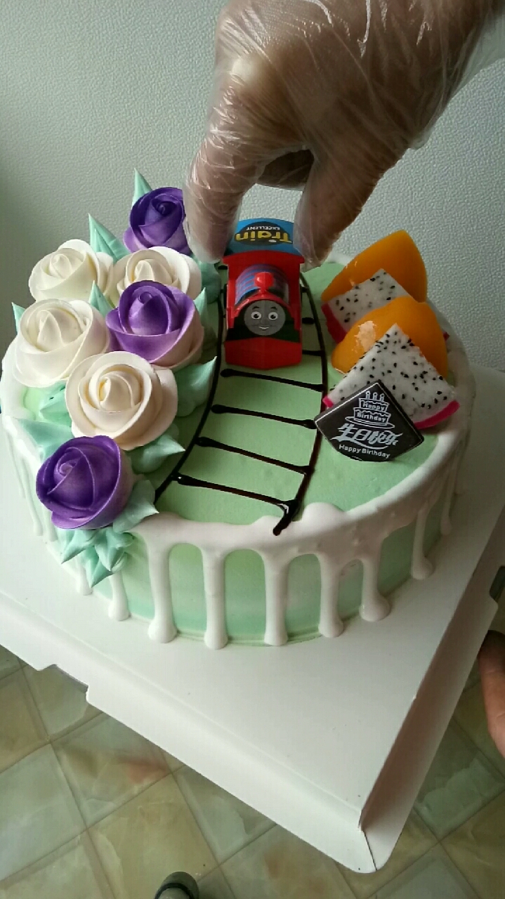 最托马斯蛋糕制作,你什么时间过生日?