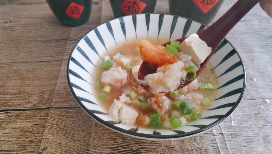 #食神大PK#西红柿虾丸汤,简单好吃开胃,立夏必备汤羹