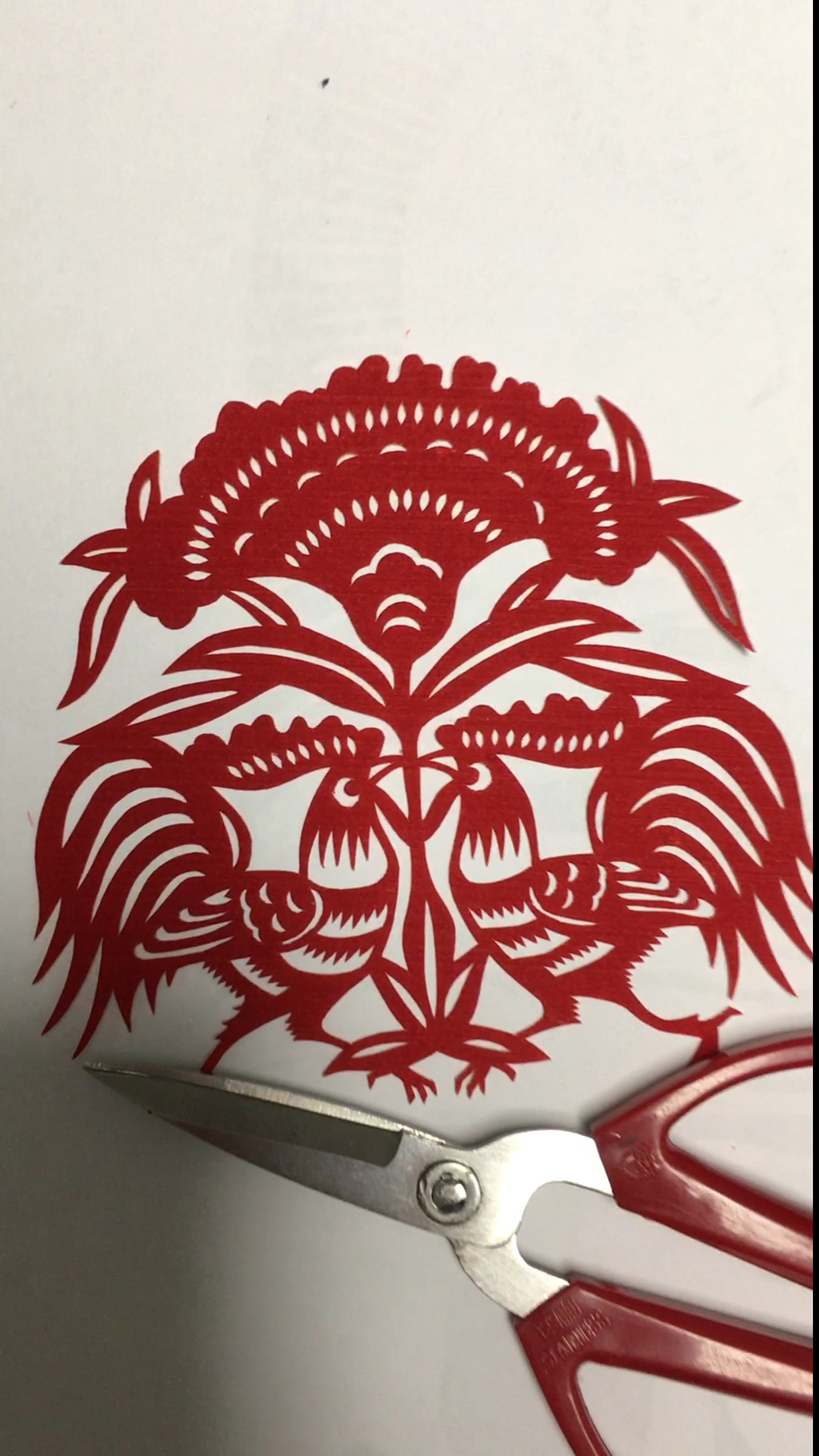 #剪纸#一对公鸡，祝大家大吉大利
