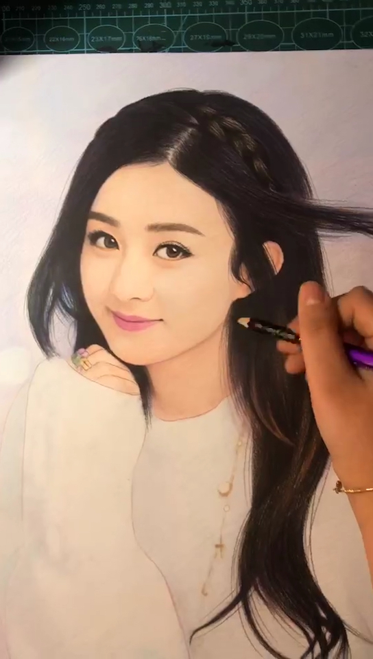 #欢喜闹元宵#画一个赵丽颖彩铅现象画完成了